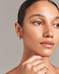 Anneaux courts polis en argent sterling