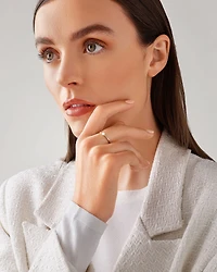 Bague à 3 pierres avec perle d'eau douce cultivée et diamants en or jaune 10 kt