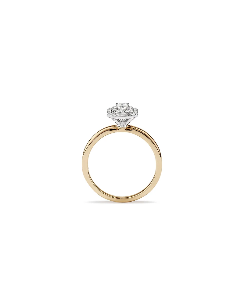 Bague de fiançailles diamant baguette taille émeraude 0,51 carat total et halo rond brillant en or jaune et blanc 14 carats