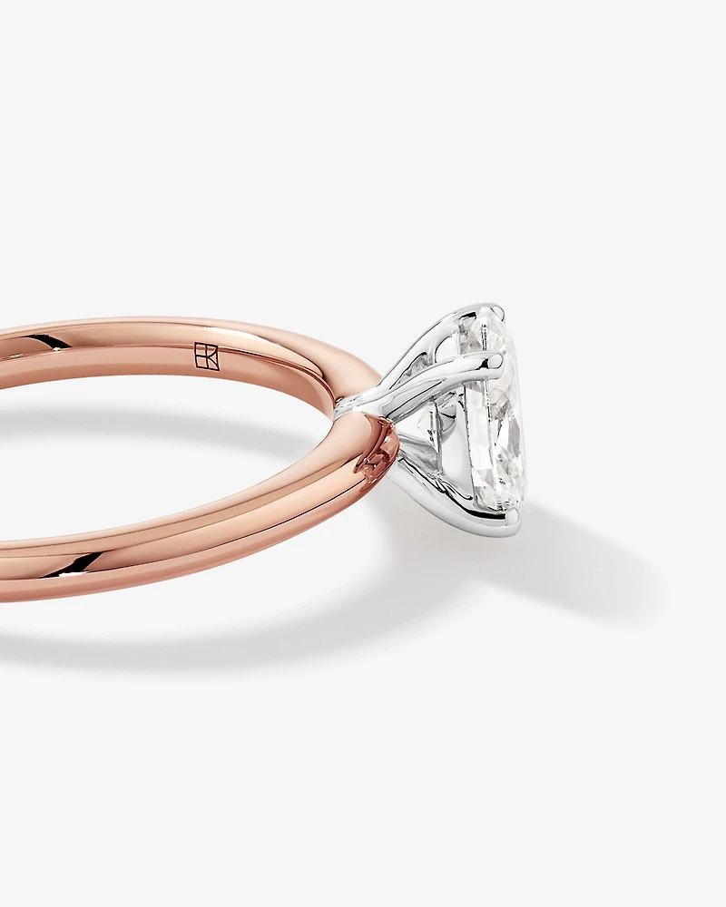 Bague de fiançailles solitaire ovale en diamant cultivé en laboratoire TW de 0,70 carat en or rose et blanc 14 carats