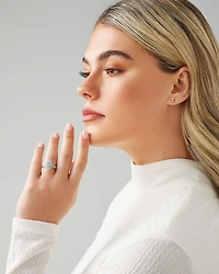 Bague Halo à Grappe Ovale de Diamant de 0,65 Carat TW en Or Blanc 10kt