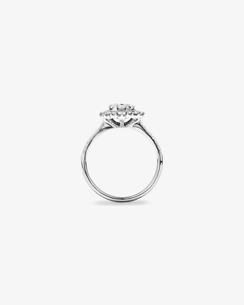 Bague de fiançailles en or blanc 14 K avec halo de diamants totalisant 0,93 ct