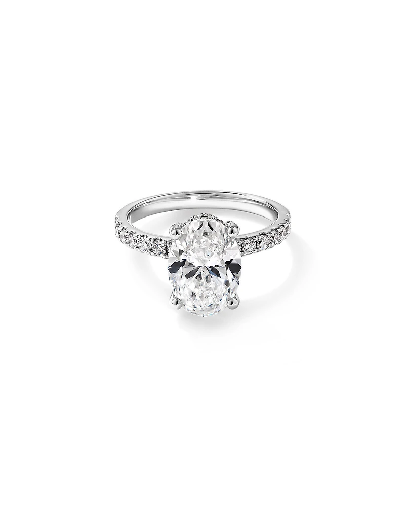 Bague de fiançailles en or blanc 18 carats avec diamant de laboratoire taille ovale de 3,50 carats