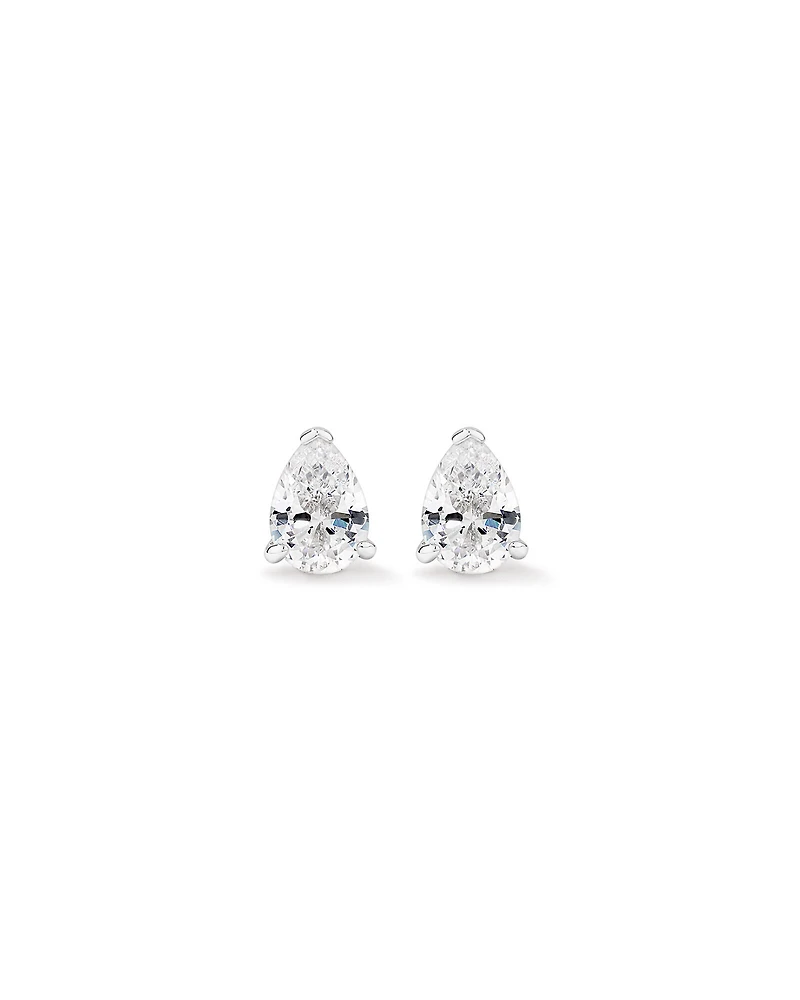 Boucles d'oreilles à tige en forme de poire avec zircons cubiques en argent sterling