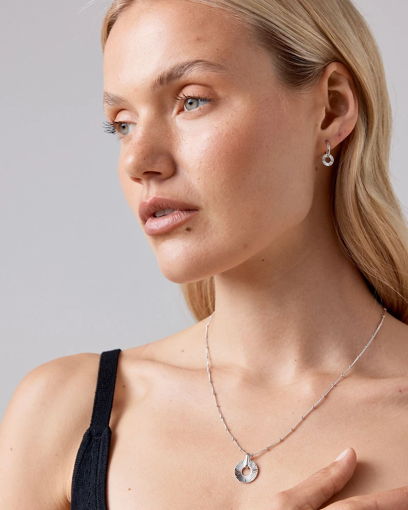 Collier Sunray Open Circle pendentif Station en argent sterling