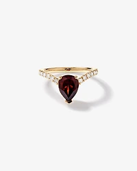 Bague Chevron avec Grenat Poire et 0,25 Carat PT de Diamants Ronds en Or Jaune 10 carats