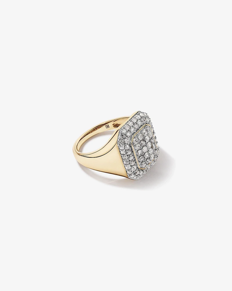 Carat TW of Cluster Diamonds in 10kt Yellow Gold