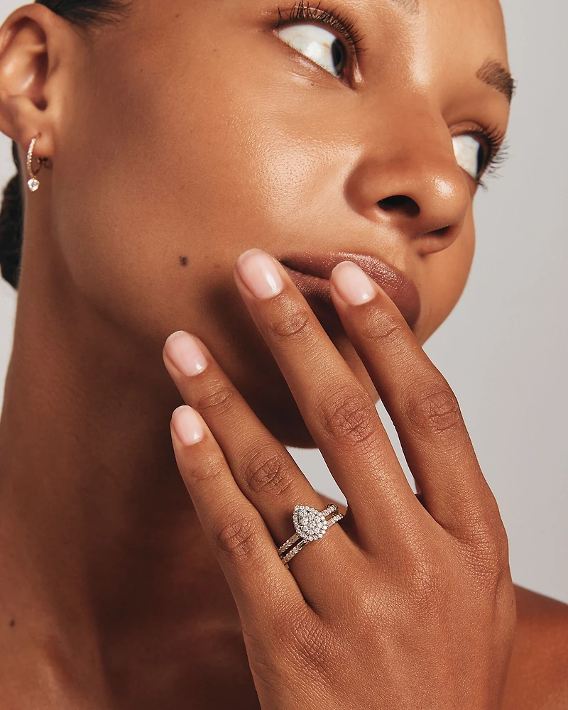 0,75 carat Poids Total Bague de Fiançailles Cluster en Forme de Poire et Bague de Mariage en Or Jaune et Blanc 14kt