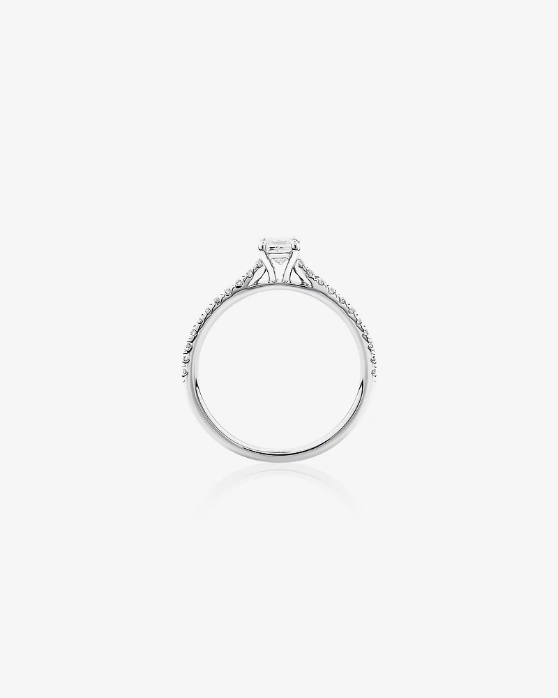 Bague de fiançailles en or blanc 14 K avec diamants totalisant 0,50 ct