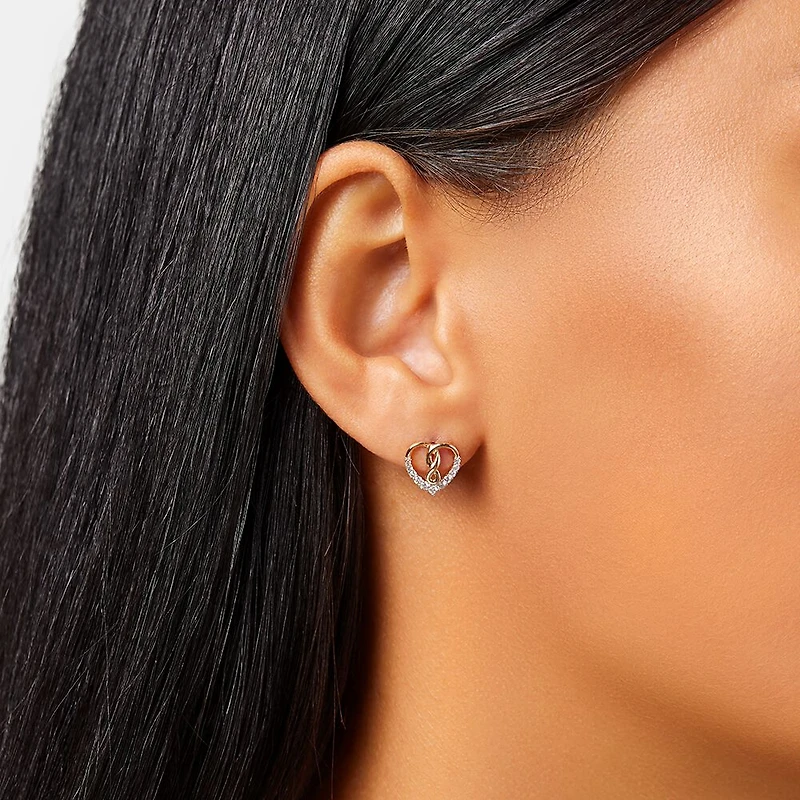 Boucles d'oreilles en forme de cœur avec symbole de l'infini en or jaune 10 K avec diamants totalisant 0,20 ct
