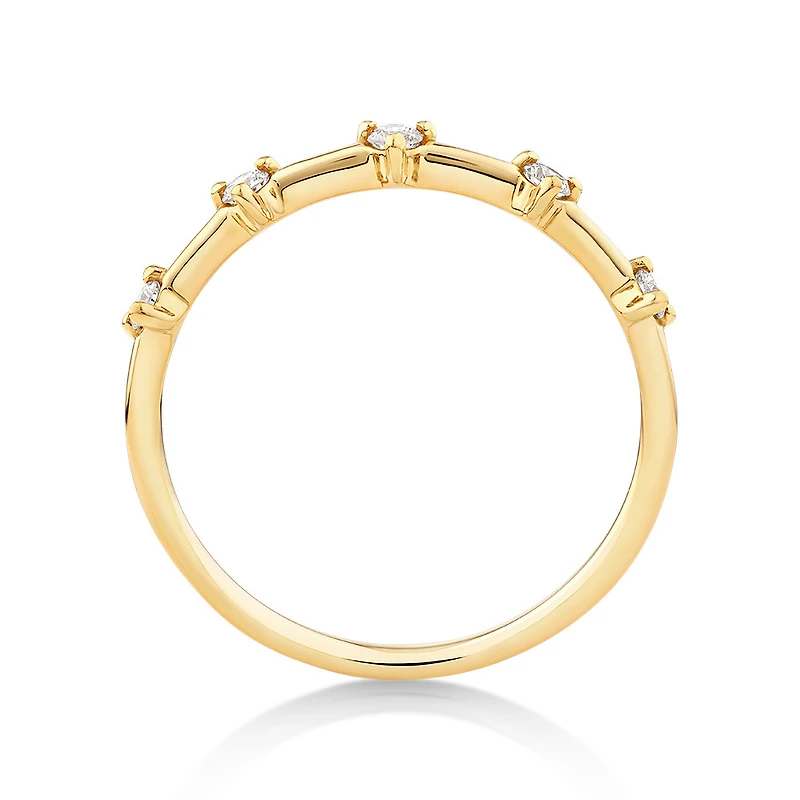 Diamond Studded Ring in 10kt Yellow Gold