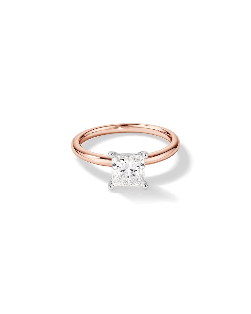 Bague de fiançailles solitaire en diamant cultivé en laboratoire TW Princess Cut de 1,25 carat en or rose et blanc 14 carats