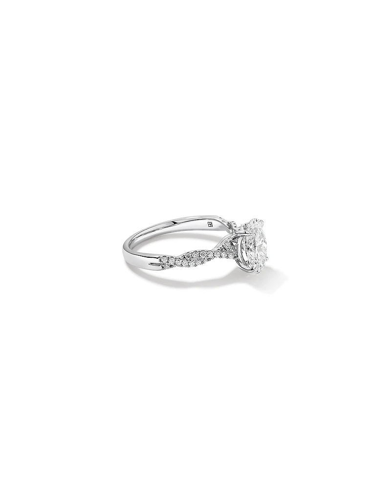 Bague de fiançailles en or blanc 14 carats avec diamant taille ovale 1,70 carat et anneau torsadé