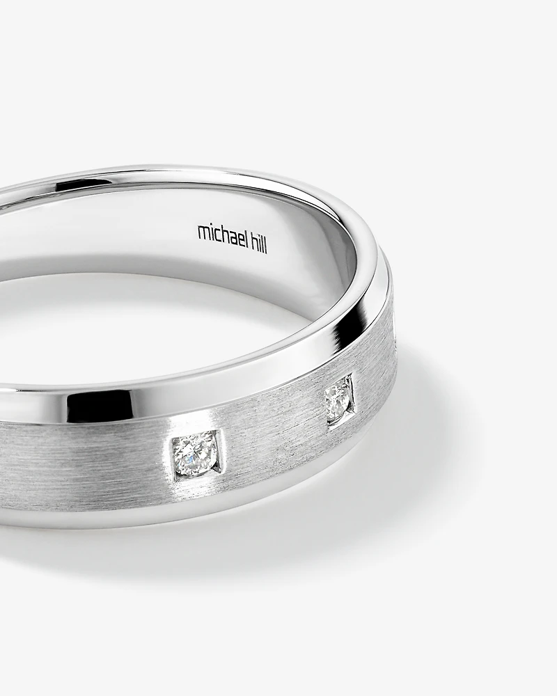 Carat TW Round Brilliant Bevelled Edge Men's Ring in Platinum