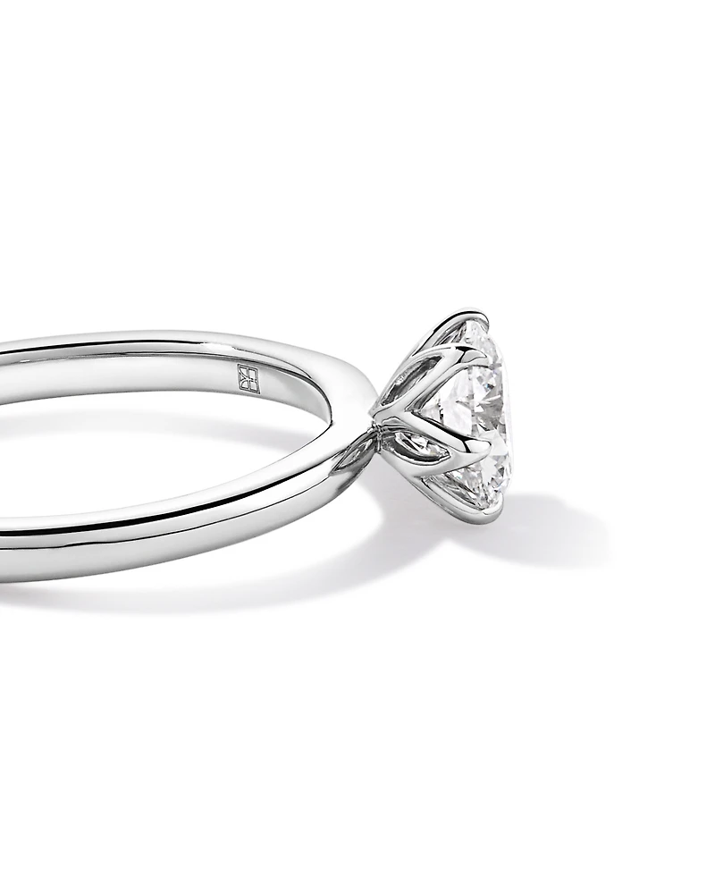 Bague solitaire ronde brillante TW 1,00 carat en platine recyclé
