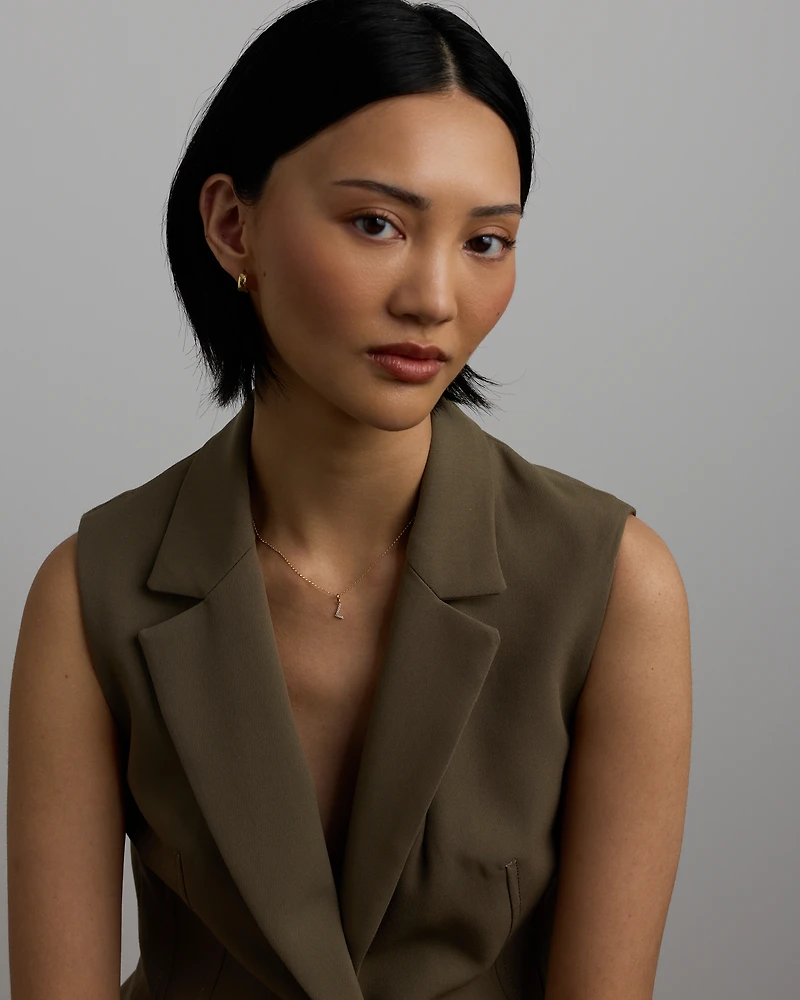 Pendentif initiale lettre en diamant en or jaune 10 carats