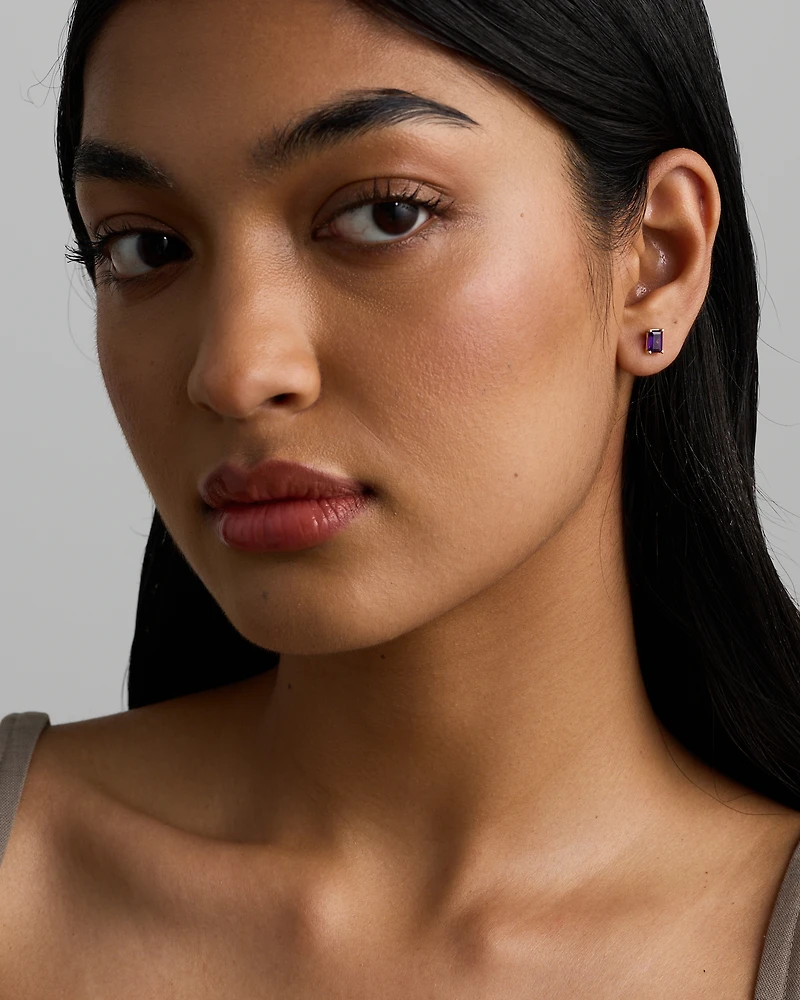 Boucles d’oreilles avec Améthyste Taille Émeraude en Or Jaune 10 Carats