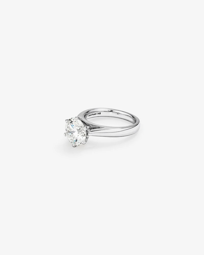 Bague de fiançailles solitaire certifiée avec un diamant de 3 carats en or blanc 14kt.