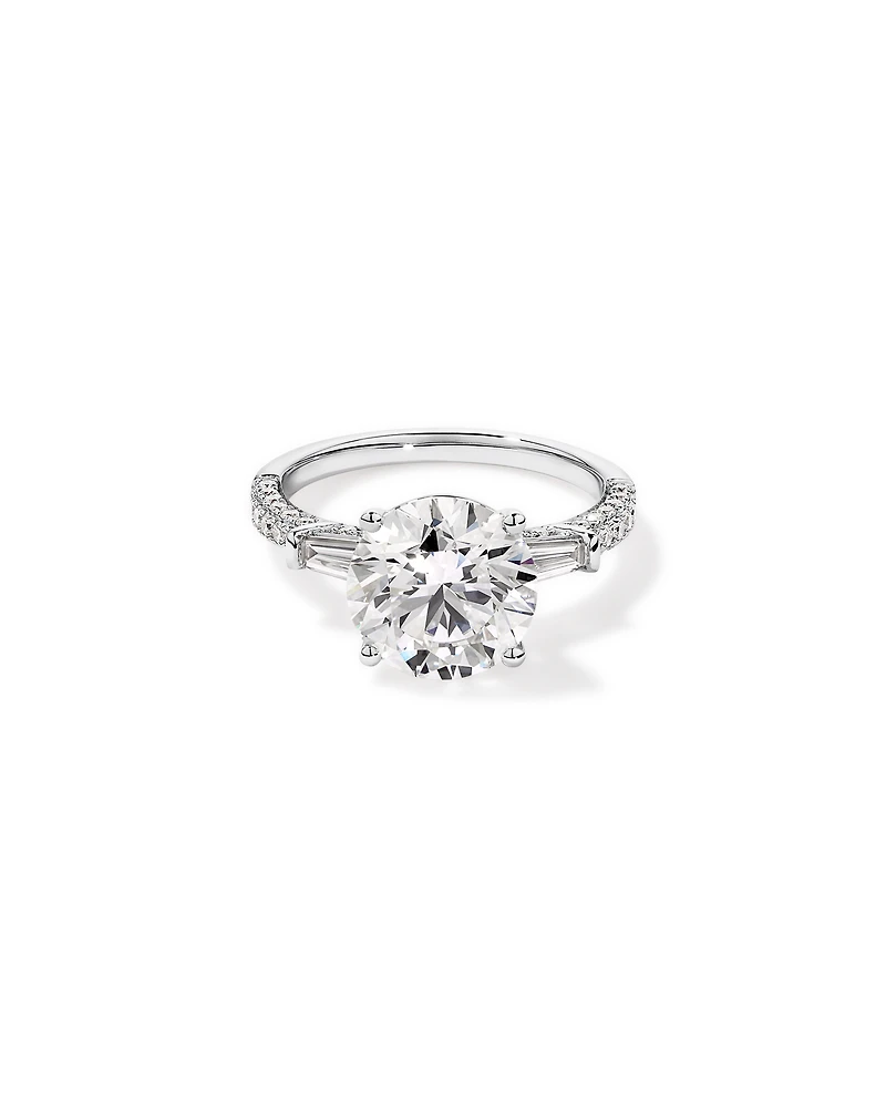 Bague de fiançailles en diamant ronde Brilliant & Baguette cultivée laboratoire 4,59 carats TW or blanc 18