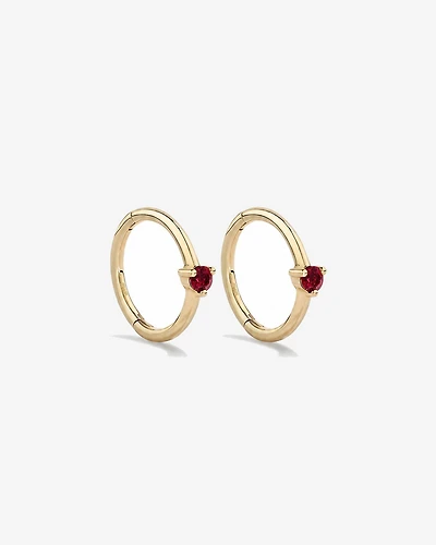 Dormeurs avec accent Rubis 10 mm en or jaune 10 ct