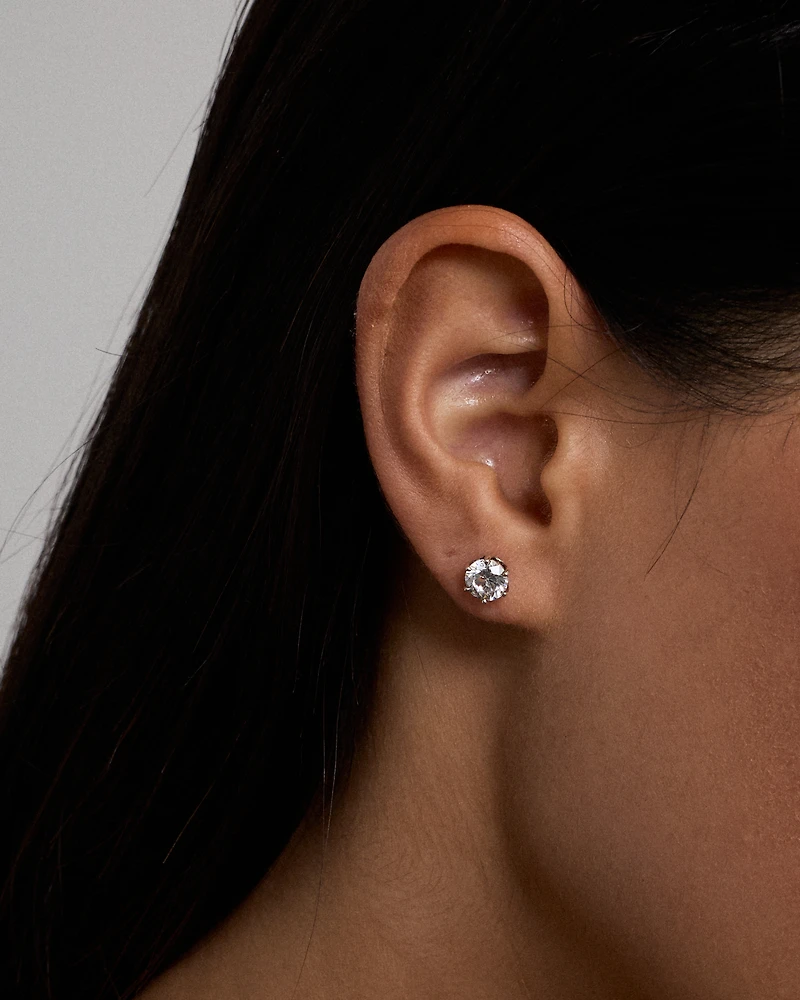 Boutons d'oreilles en argent sterling à zircons cubiques