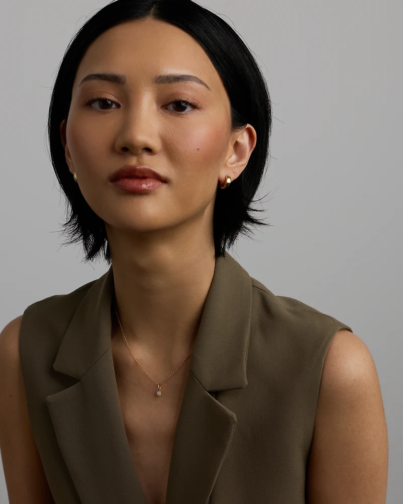 Australian Opal Round Birthstone Pendant in 10kt Yellow Gold