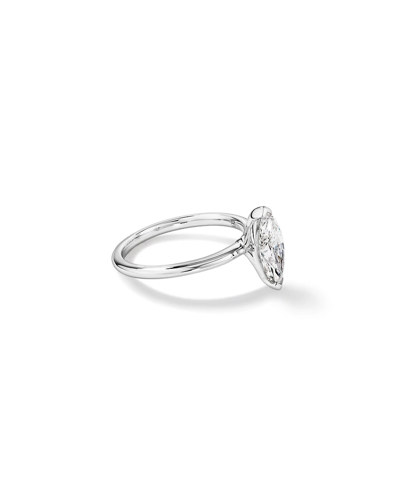 Bague De Fiançailles Solitaire En Diamant Laboratoire Marquise 1,25 Carat Poids Total Or Blanc 14 Carats