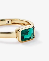 Création d’une bague en lunette émeraude or 10 carats