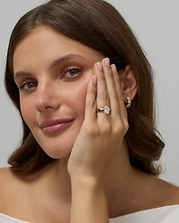 Bague solitaire en or jaune 14 carats sertie d'un diamant ovale de synthèse 2,00
