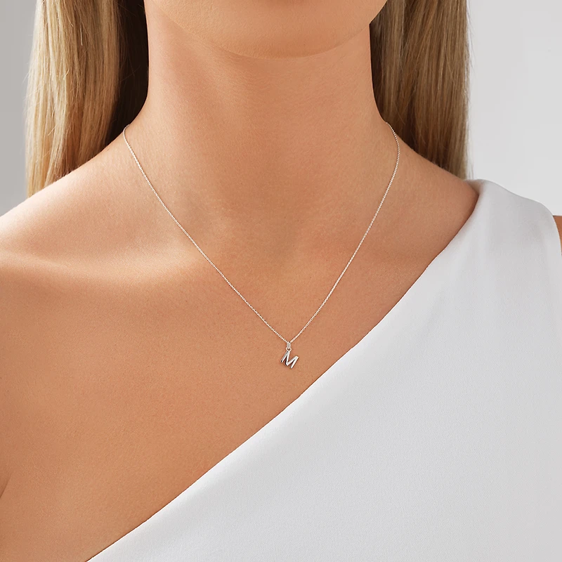 Pendentif à initiale « M » en argent sterling