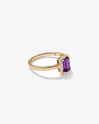 Bague halo Améthyste taille émeraude avec diamants en or jaune 10 ct