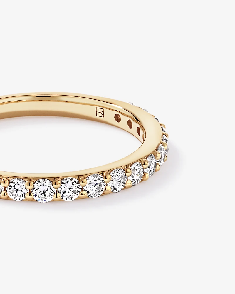 Alliance en or jaune 14 carats sertie d'un diamant rond brillant de synthèse 0,50 carat