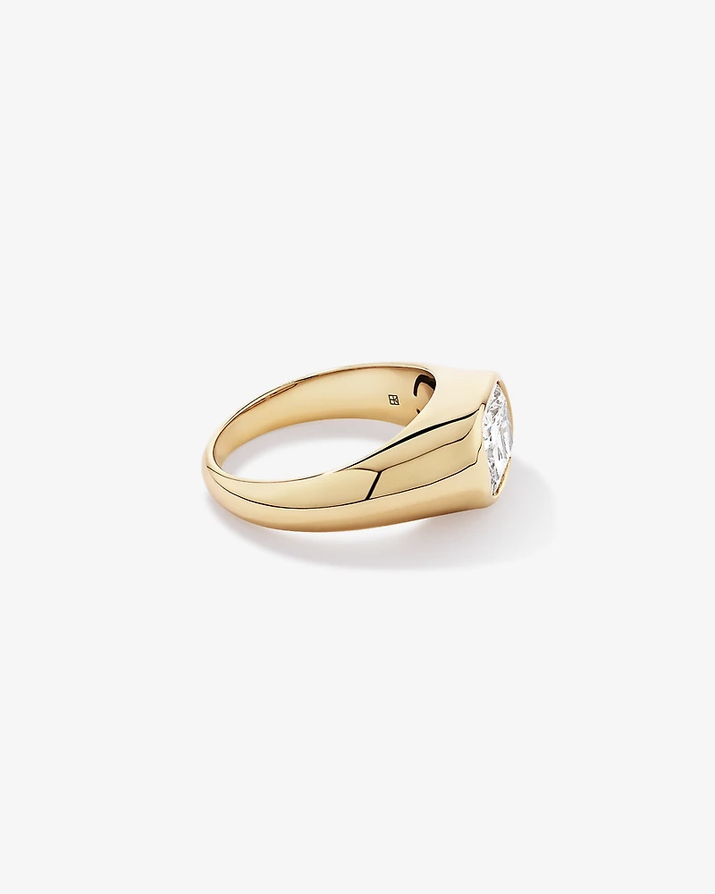 Bague en or jaune 14 carats sertie d'un diamant de laboratoire taille coussin allongé 2,00