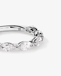 Alliance en or blanc 14 carats sertie d'un diamant marquise est-ouest de 1,40 carat (poids total) synthèse