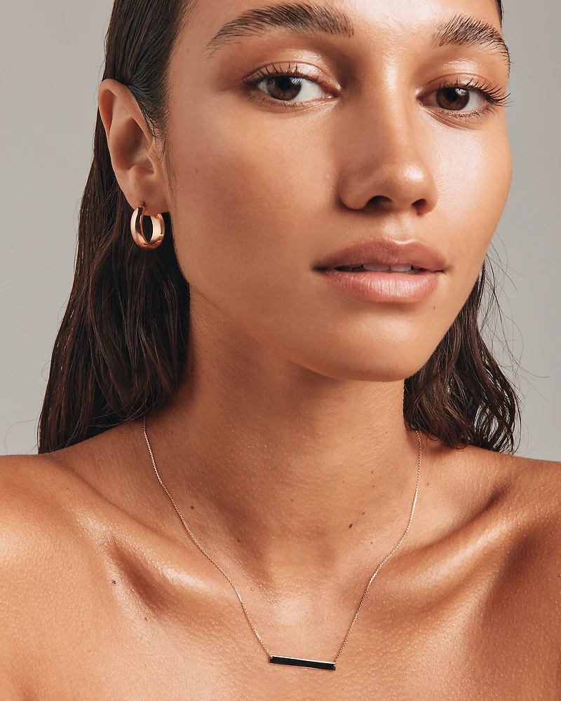 Collier avec barre en or jaune 10 K