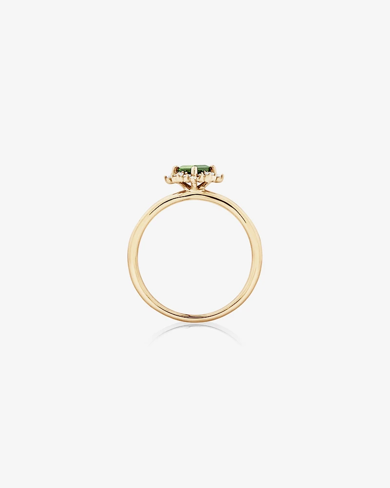 Ring with Green Tourmaline & Diamonds in 10kt Yellow Gold