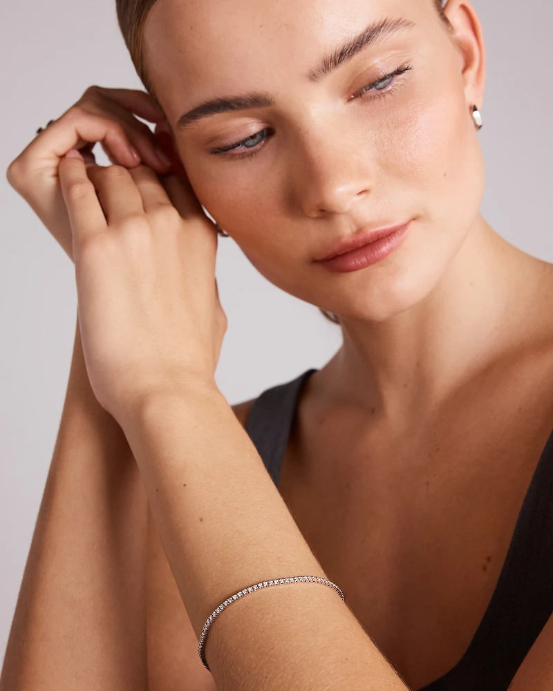 1.10 Carat TW Diamond Tennis Bracelet in 10kt White Gold