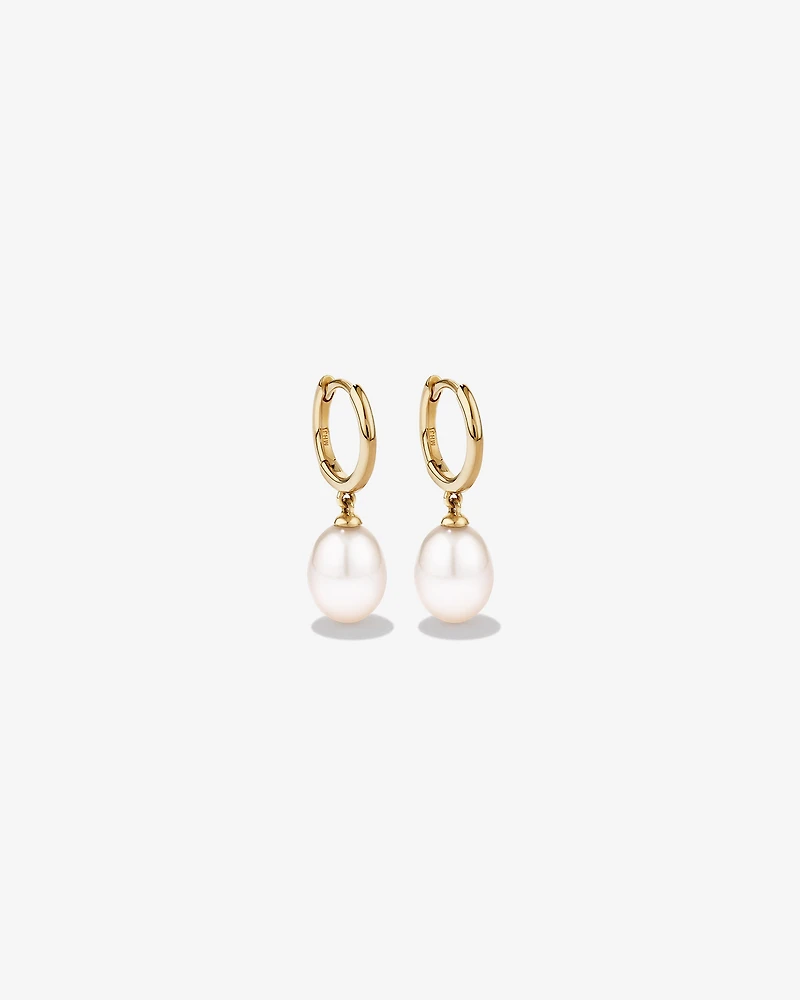 Hoop Earrings with Cultured Freshwater Pearls in 10kt Yellow Gold