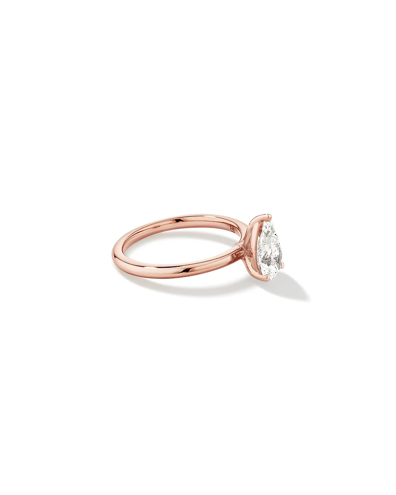 Bague de fiançailles solitaire en diamant cultivé en laboratoire TW Pear de 1,25 carat en or rose 14 carats