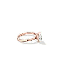 Bague de fiançailles solitaire en diamant cultivé en laboratoire TW Pear de 1,25 carat en or rose 14 carats