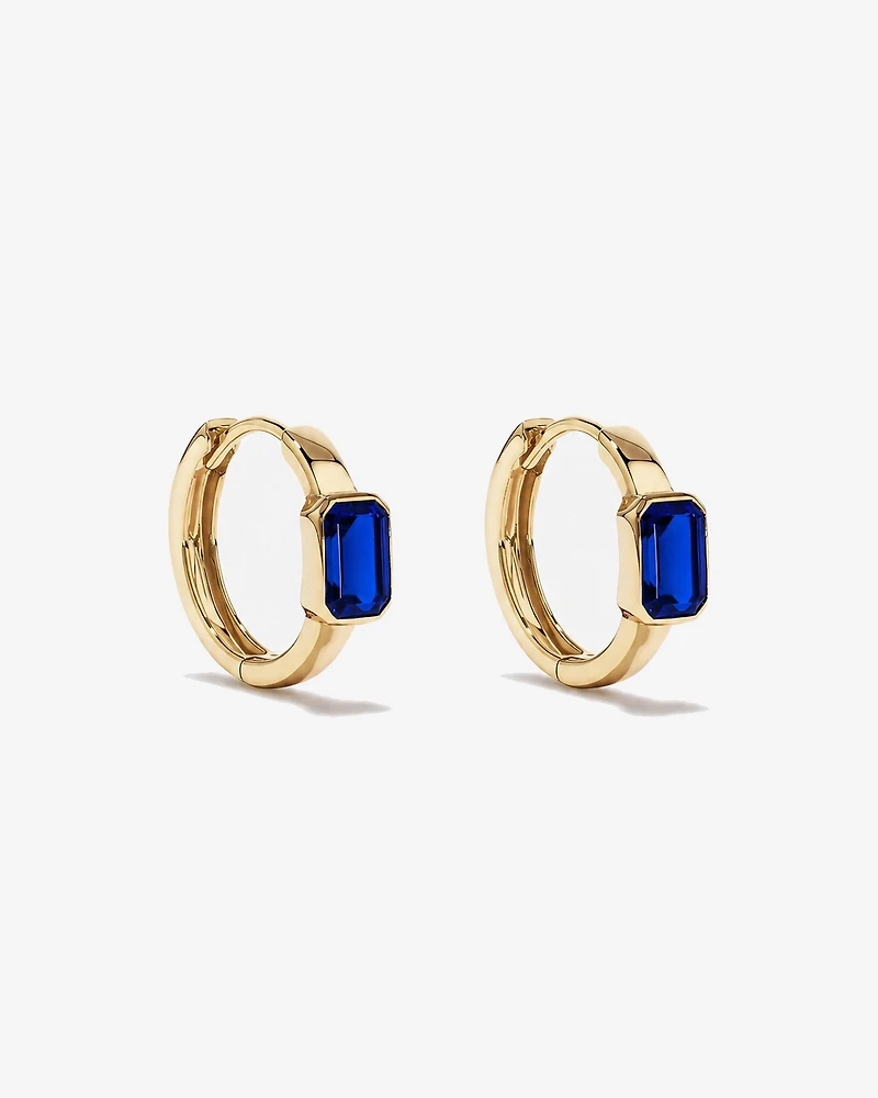 Boucles d'oreilles anneaux Saphir créé serties clos en or jaune 10 ct