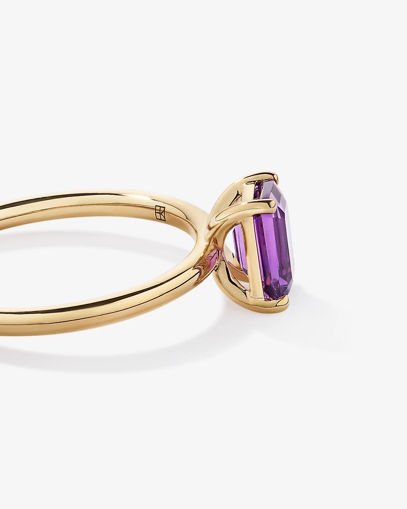 Emerald Cut Amethyst Gemstone Ring 10kt Yellow Gold