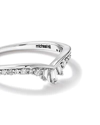 Alliance à chevrons en or blanc 14 K avec diamants totalisant 0,25 ct