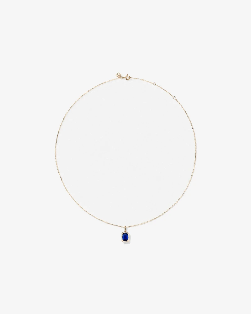 Pendentif halo Saphir créé taille émeraude avec diamants et chaîne en or jaune 10 ct