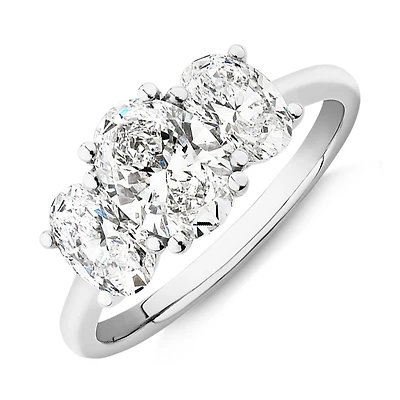 Bague en or blanc 14 K avec 3 diamants ovales créés en laboratoire totalisant 2 ct