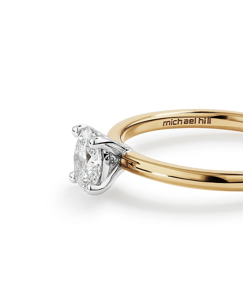 Bague de fiançailles solitaire ovale certifiée TW de 0,50 carat en or jaune et blanc 18 carats