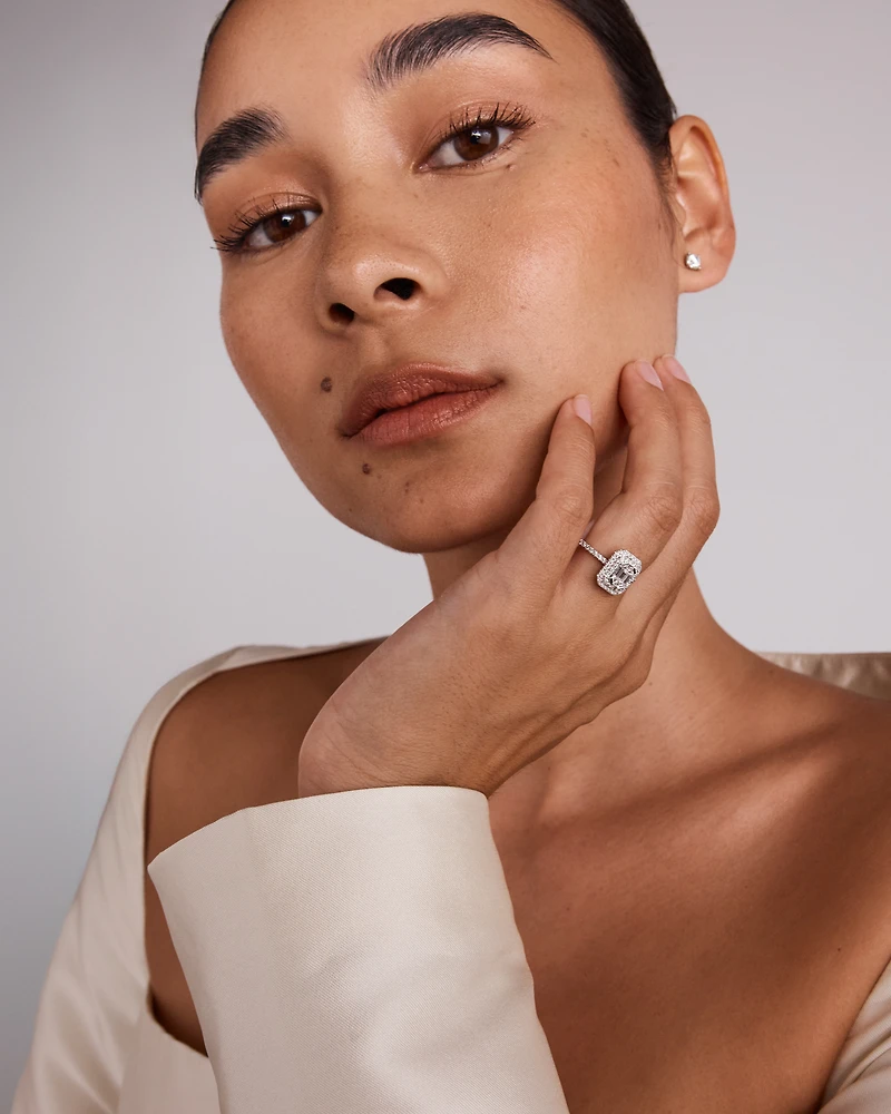 0,50 carat TW bague de fiançailles halo double avec diamant taille pie en or blanc 14 carats