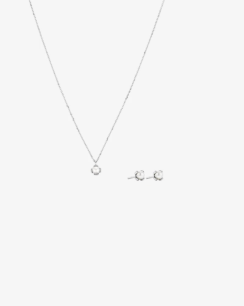 Ensemble cadeau de pendentif et boucle d’oreilles en perles d’eau douce cultivées en argent sterling