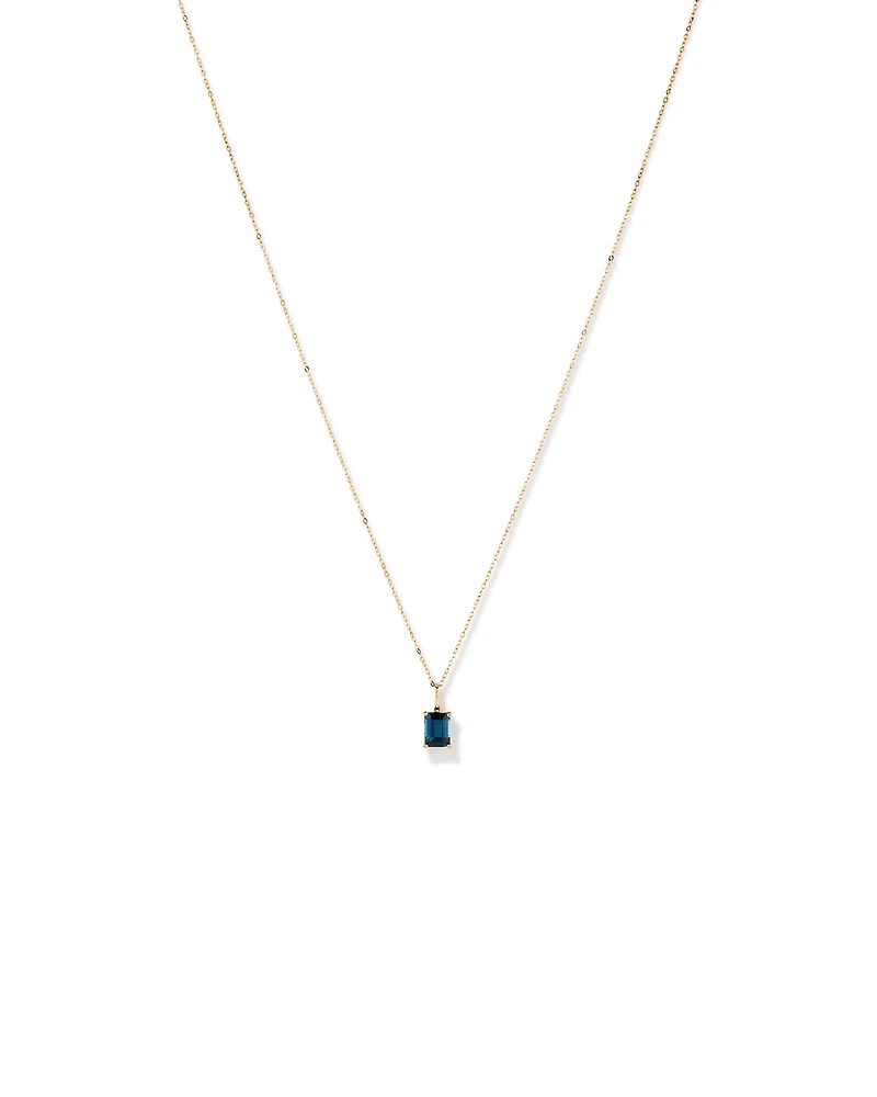 Collier Pendentif Avec Topaze Bleue De Londres Taille Émeraude En Or Jaune 10 Ct