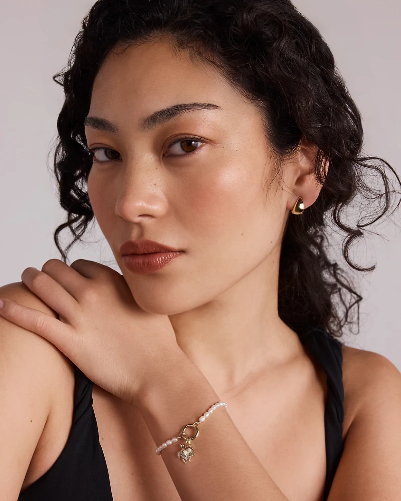 Pendentif Coquillage Avec Perle D’Eau Douce De Culture En Or Jaune 10 Carats